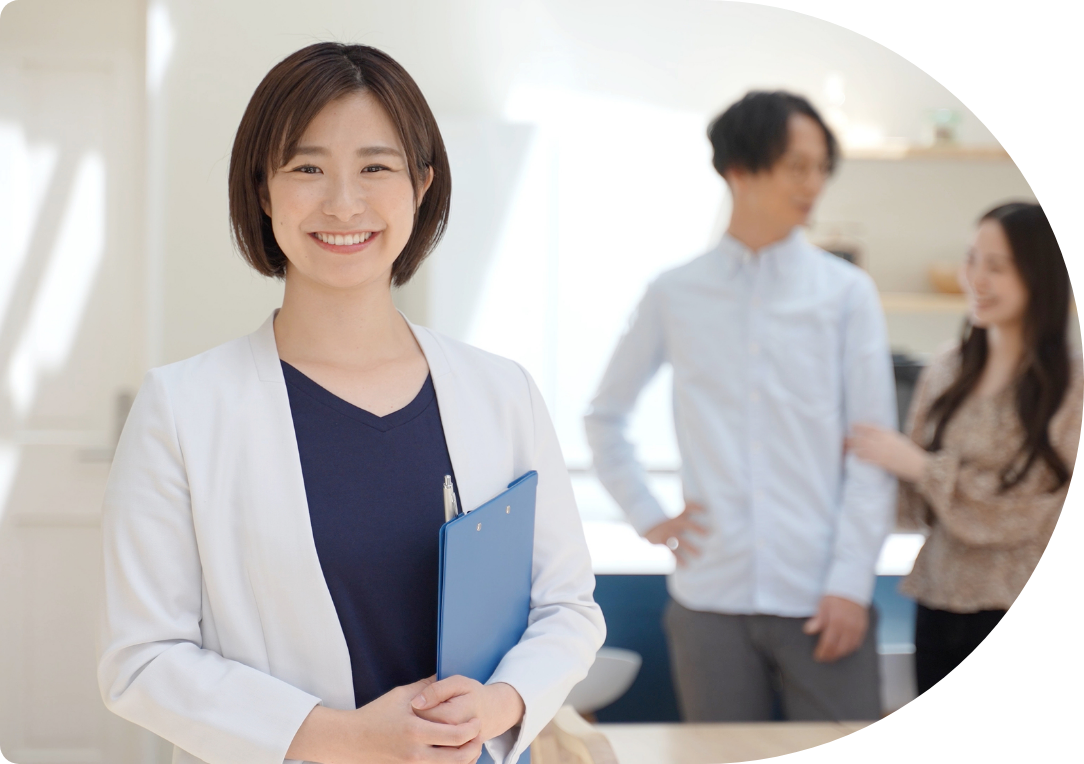 女性スタッフの画像
